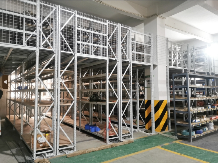 驚呆了！6米層高倉庫爆改9層貨架式閣樓，儲(chǔ)物效率直接拉滿300%！